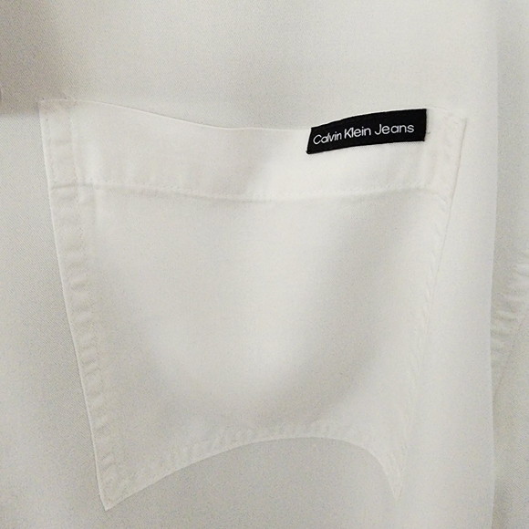 Calvin Klein Jeans long sleeve white button down crop top, size Medium - Picture 3 of 6